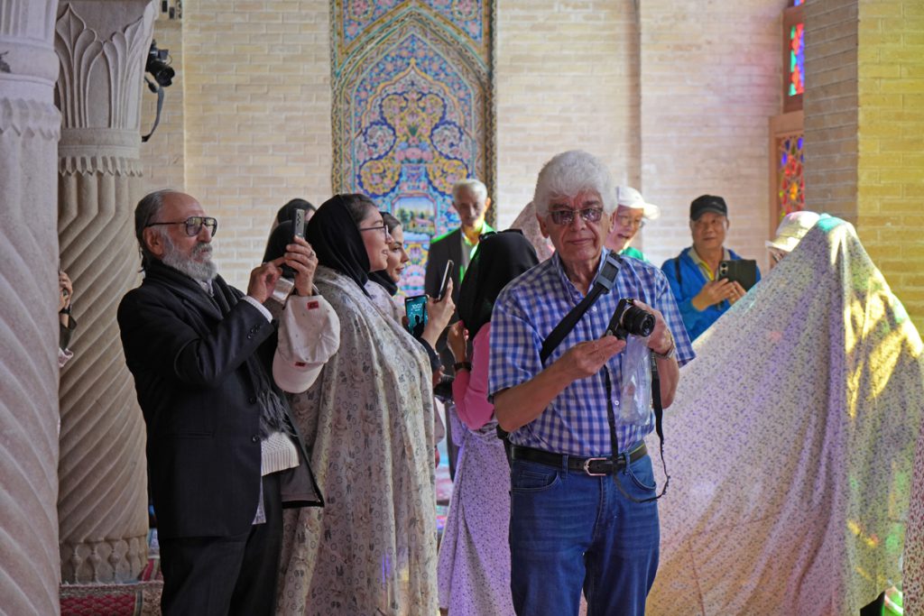 موسسه هنرمندان پیشکسوت میزبان عکاسان پیشکسوت در سفر به شیراز