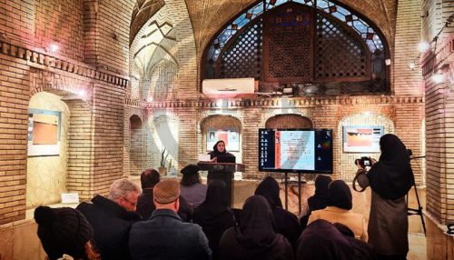 سحر نوحی و محمدرضا طهماسب پور در نمایشگاه گنج‌های پنهان در کاخ گلستان